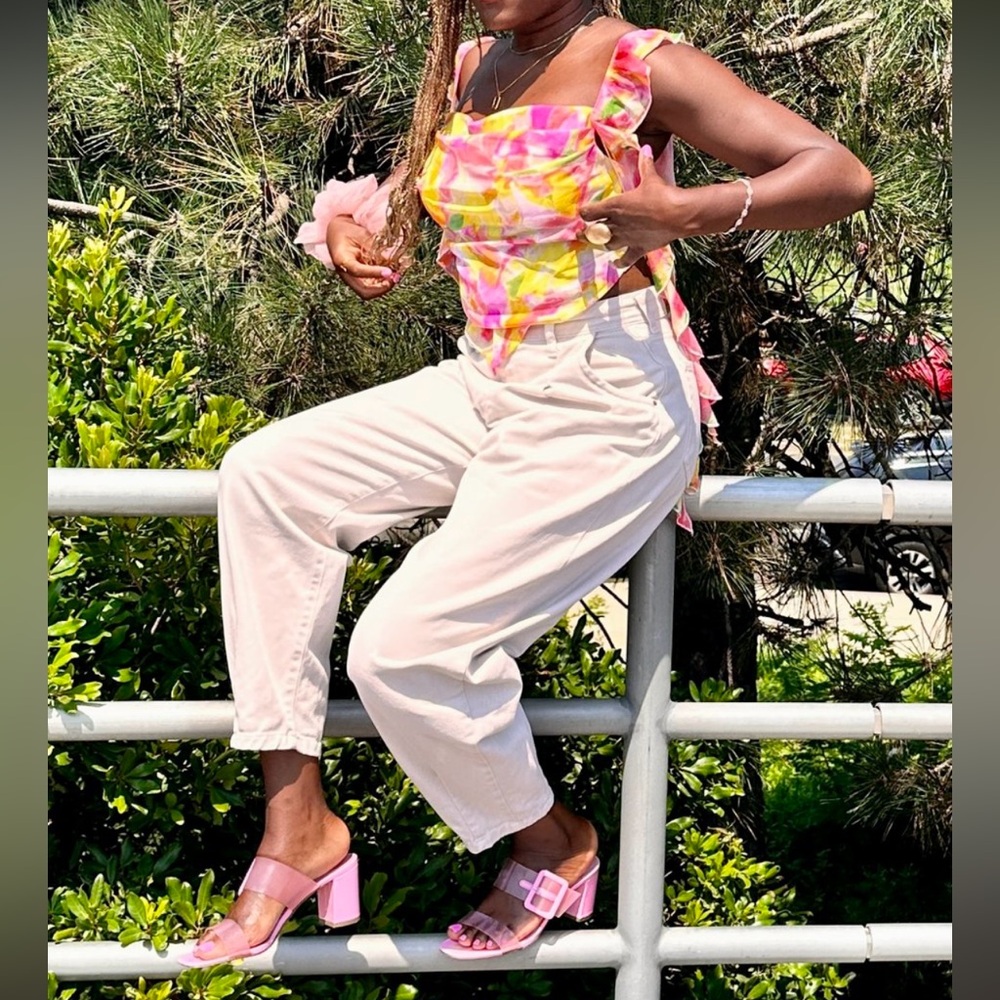 Colorful Sleeveless Ruffle Top - Picture 8 of 8
